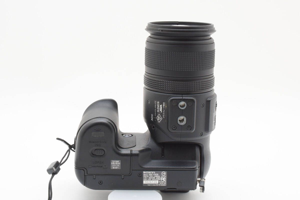 DSC-F828 コンパクトデジタルカメラ