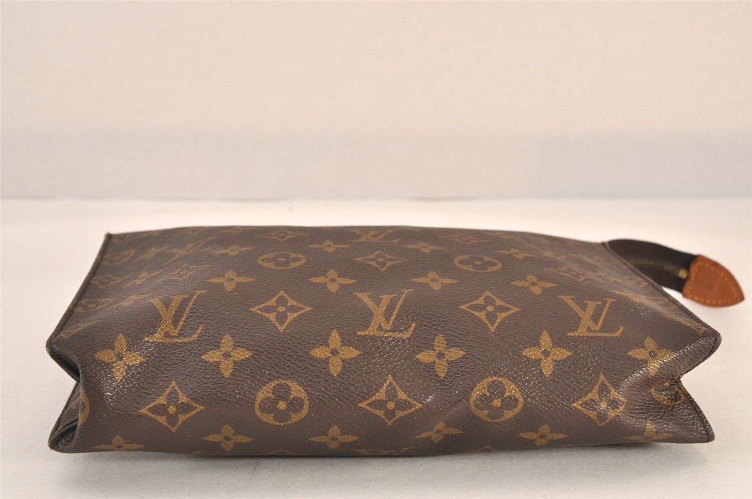 LOUIS VUITTON ルイヴィトン モノグラム ポッシュトワレ 26