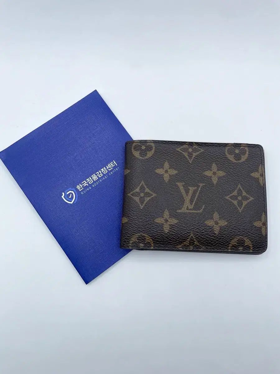 LOUIS VUITTON ルイヴィトン 二つ折り財布 ルイヴィトン 二つ折り財布 モノグラム ポルトフォイユ・リサ