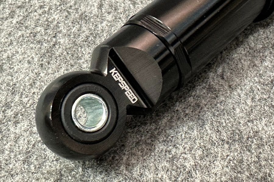 アルミ削り出しフルカバー リアサスペンション