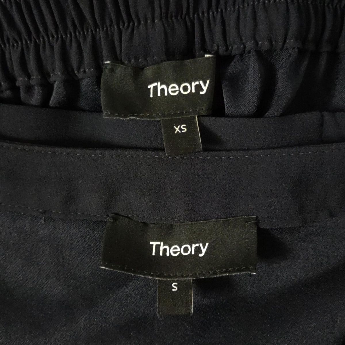 - ダークネイビー