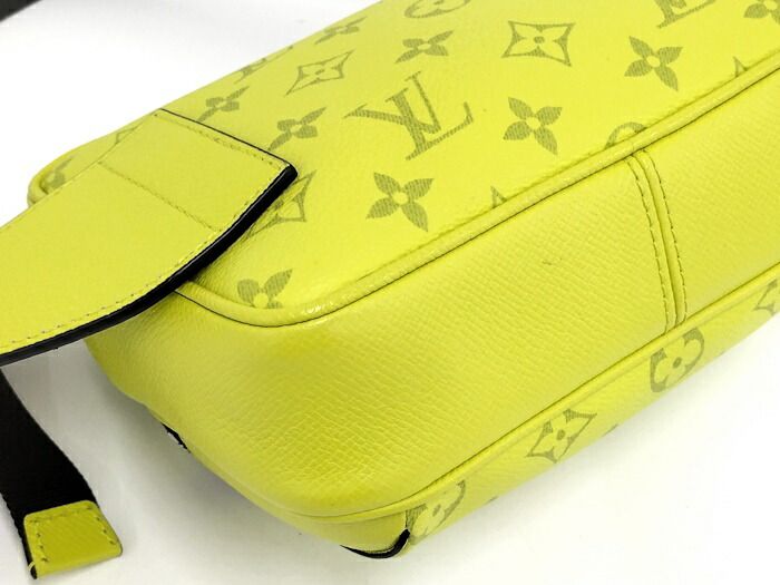 美品 LOUIS VUITTON ルイ ヴィトン バムバッグ アウトドア タイガラマ M30251 ボディバッグ PVC レザー ジョーヌ イエロー【本物保証】 中古】LOUIS VUITTON バムバッグ アウトドア タイガラマ M30251