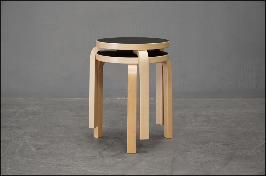 artek aalto スツール60 ブラックリノリウム Artek（アルテック）｜ スツール 60 ブラックリノリウム | インテリア