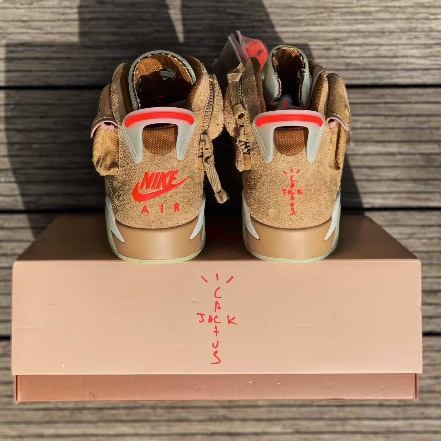 新品 Travis Scott x Air Jordan 6 AJ6 TS DH0690-200 トラヴィス・スコット × ナイキ エアジョーダン 6  レトロ ブリティッシュ カーキ/セイル-ブライト クリムゾン - メルカリ