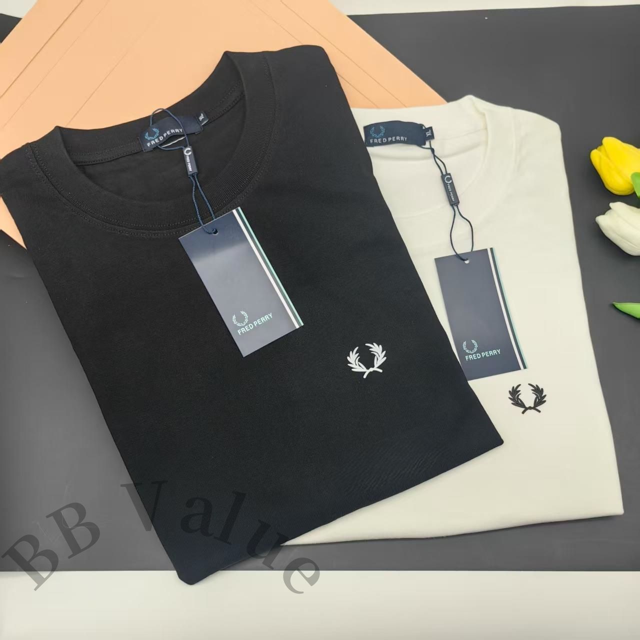 FRED PERRY フレッドペリー 刺繍ロゴTシャツ 半袖 男女兼用