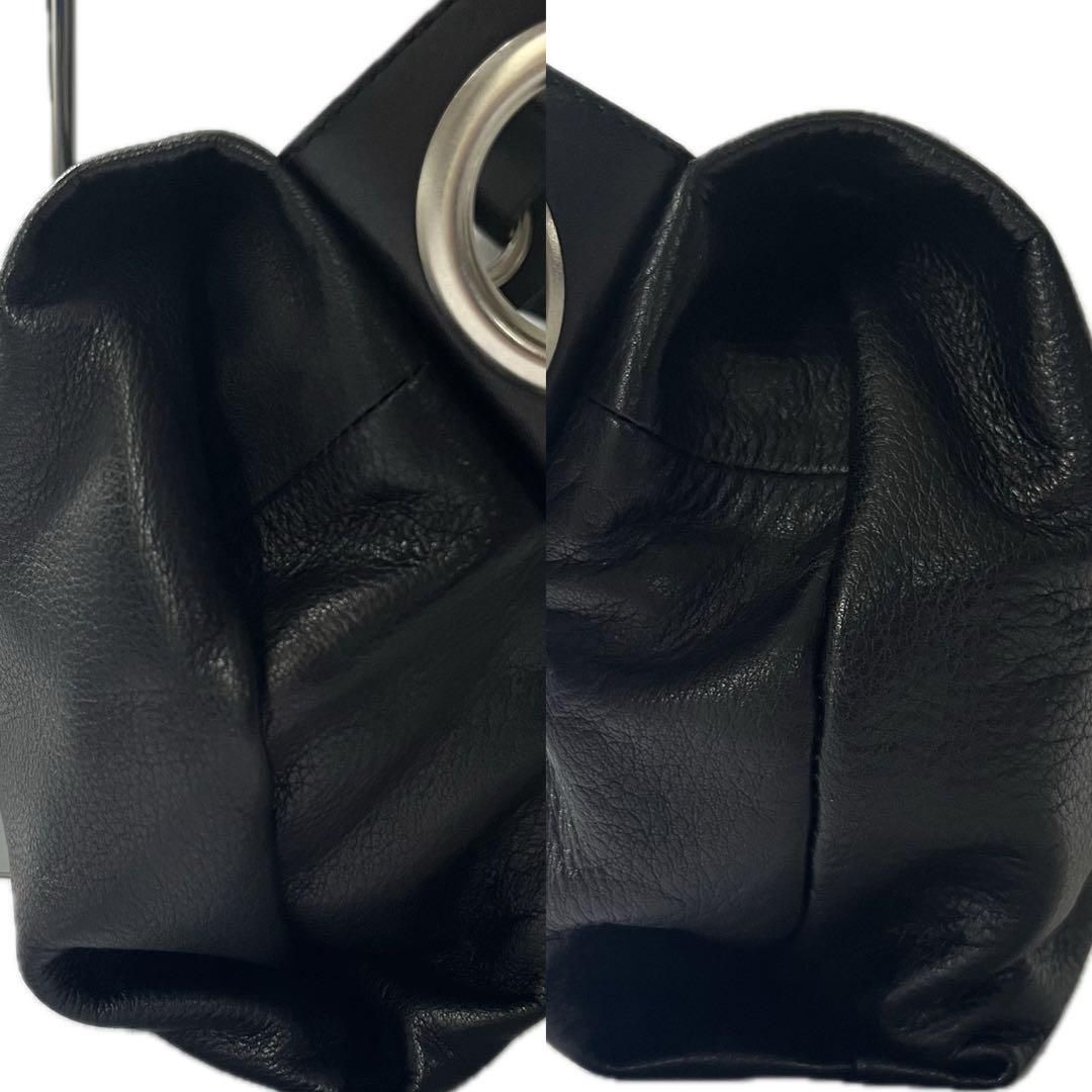 希少】kawakawa カワカワ ハトメ レザー ボディバッグ M 希少】kawakawa カワカワ ハトメ レザー ボディバッグ M