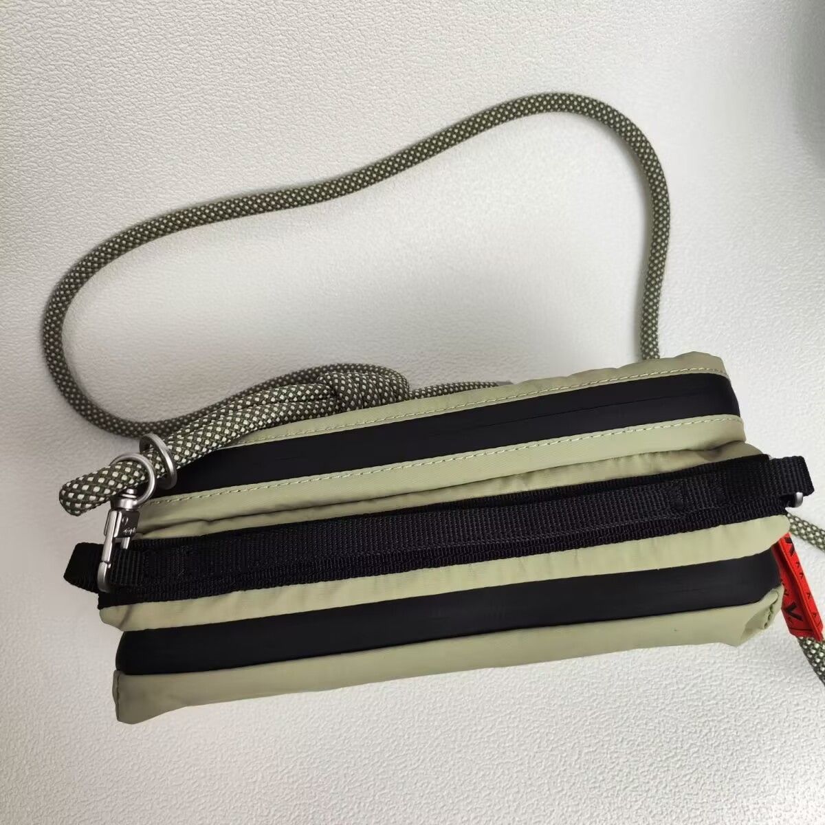 topologie トポロジー｜ボトルサコッシュ × バンジーストラップ セット