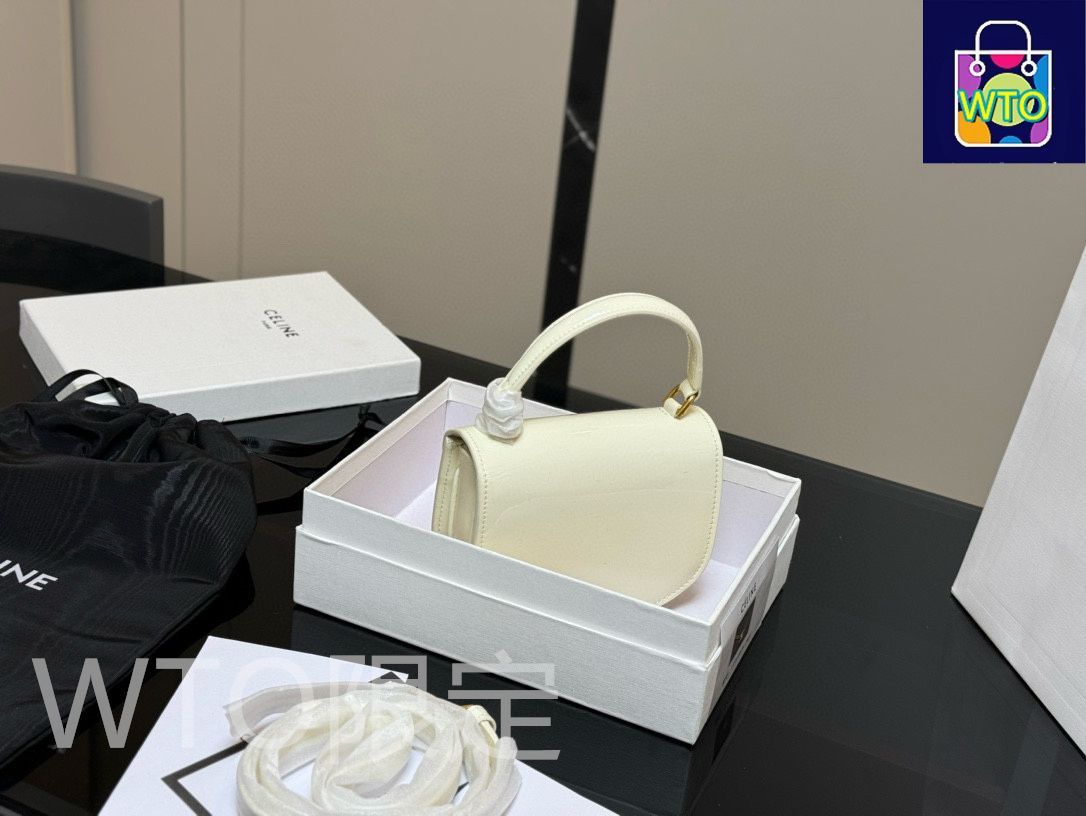 CELINE レディース ミニ ベサーチェ バッグ Celine] ベサス トリオンフ ミニバッグ - 専用ボックス付き