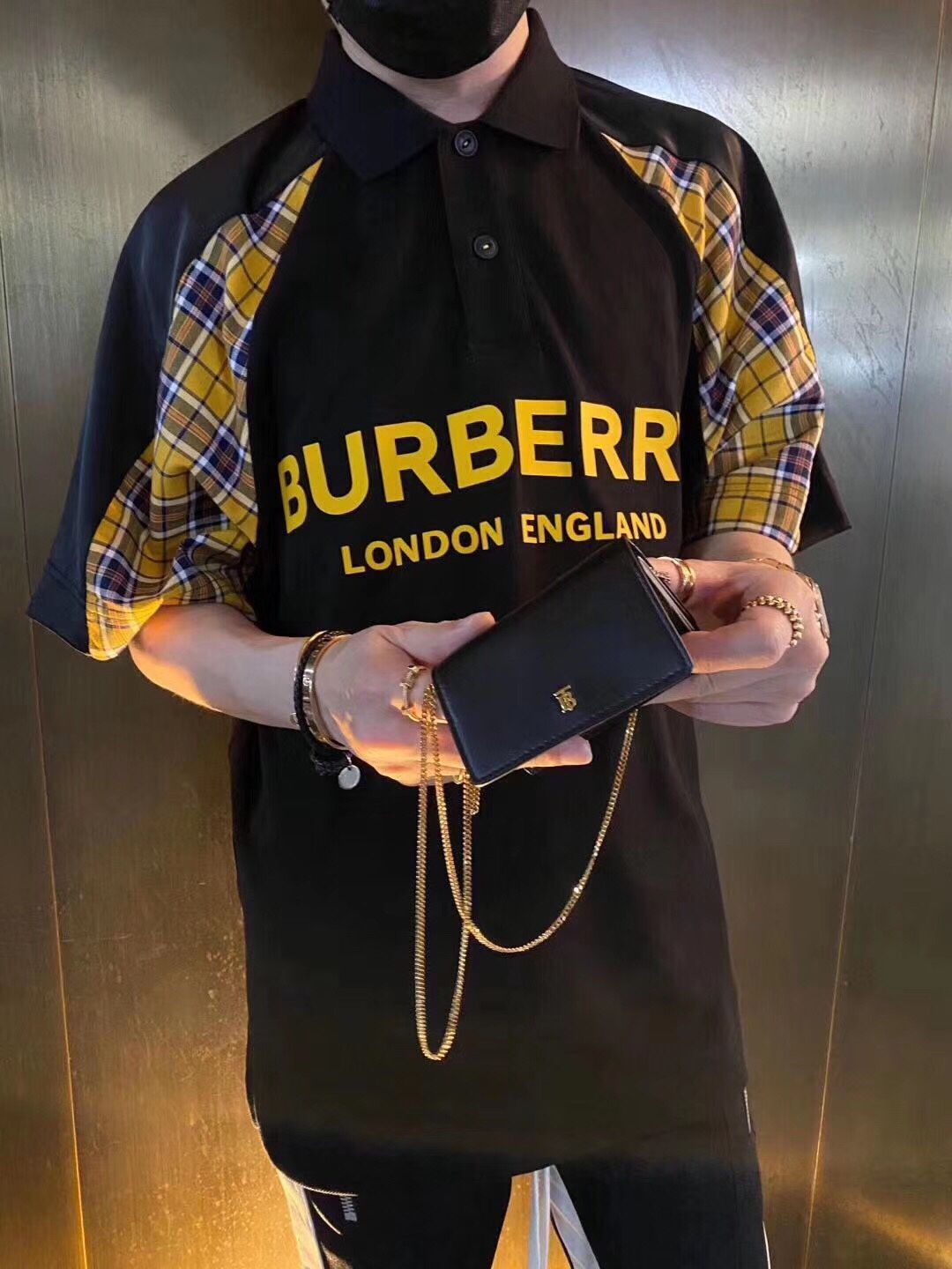 【新品】BURBERRY バーバリー チェックスリーブCotton T-shirt ブラック【新品】