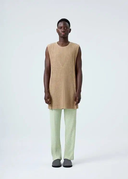 オムプリッセイッセイミヤケ　24SS コーチジャケット　ベージュ サイズ2 homme ファッション オムプリッセイッセイミヤケ 24SS コーチ