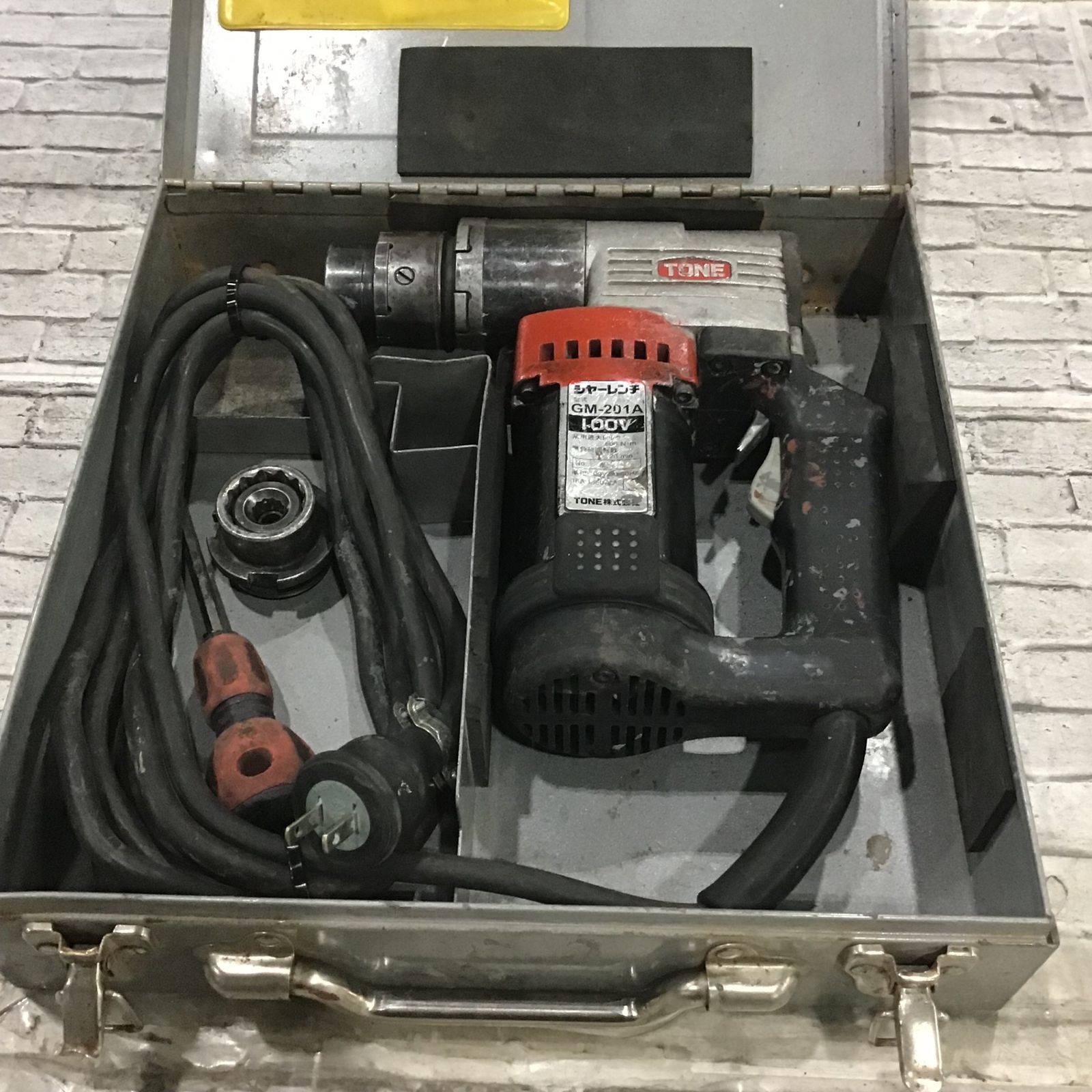 TONE GM-201A シャーレンチ GM-201AT ソケットM16/20付き 本締め TONE