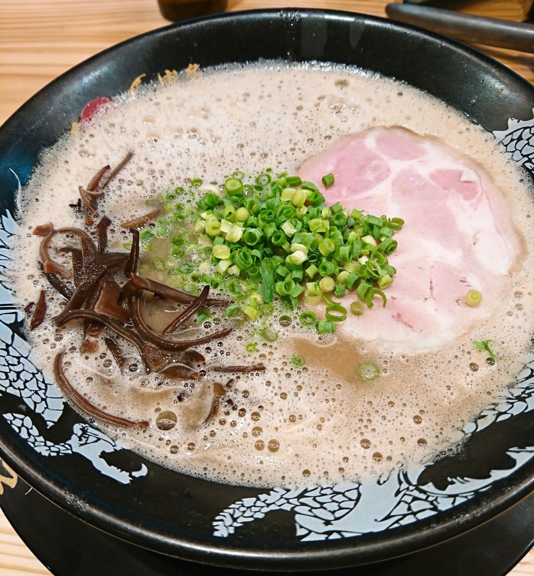 人気　おすすめ　一幸舎 　監修味　博多豚骨ラーメン 行列のできる有名店　星5