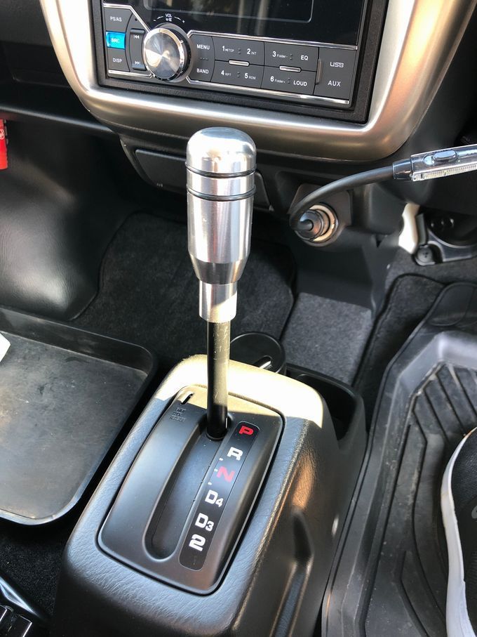 ナルディ　AT用プッシュ式　シフトノブ AT用シフトノブ プッシュ式（当時物） 車・バイク・自転車
