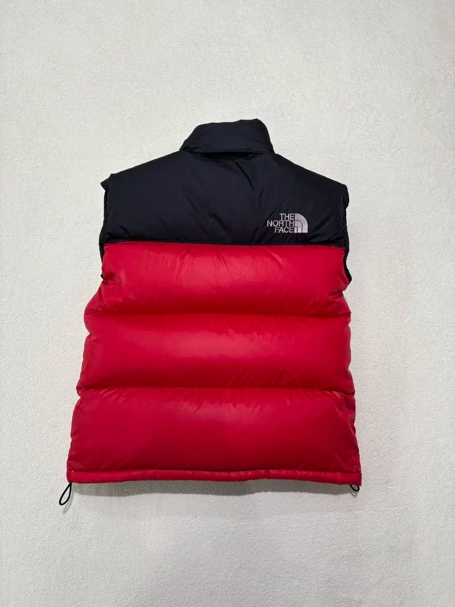 THE NORTH FACE(ザノースフェイス) 700 Nuptse(ヌプシ) ダウン THE NORTH FACE(ザノースフェイス) 700 Nuptse(ヌプシ) ダウン
