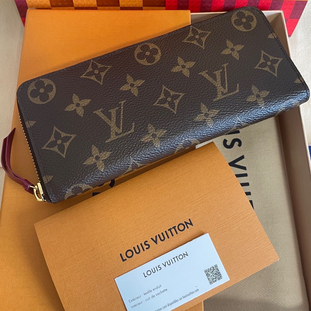 使用わずか】ルイヴィトン モノグラム ジッピー クレマンス フューシャ 