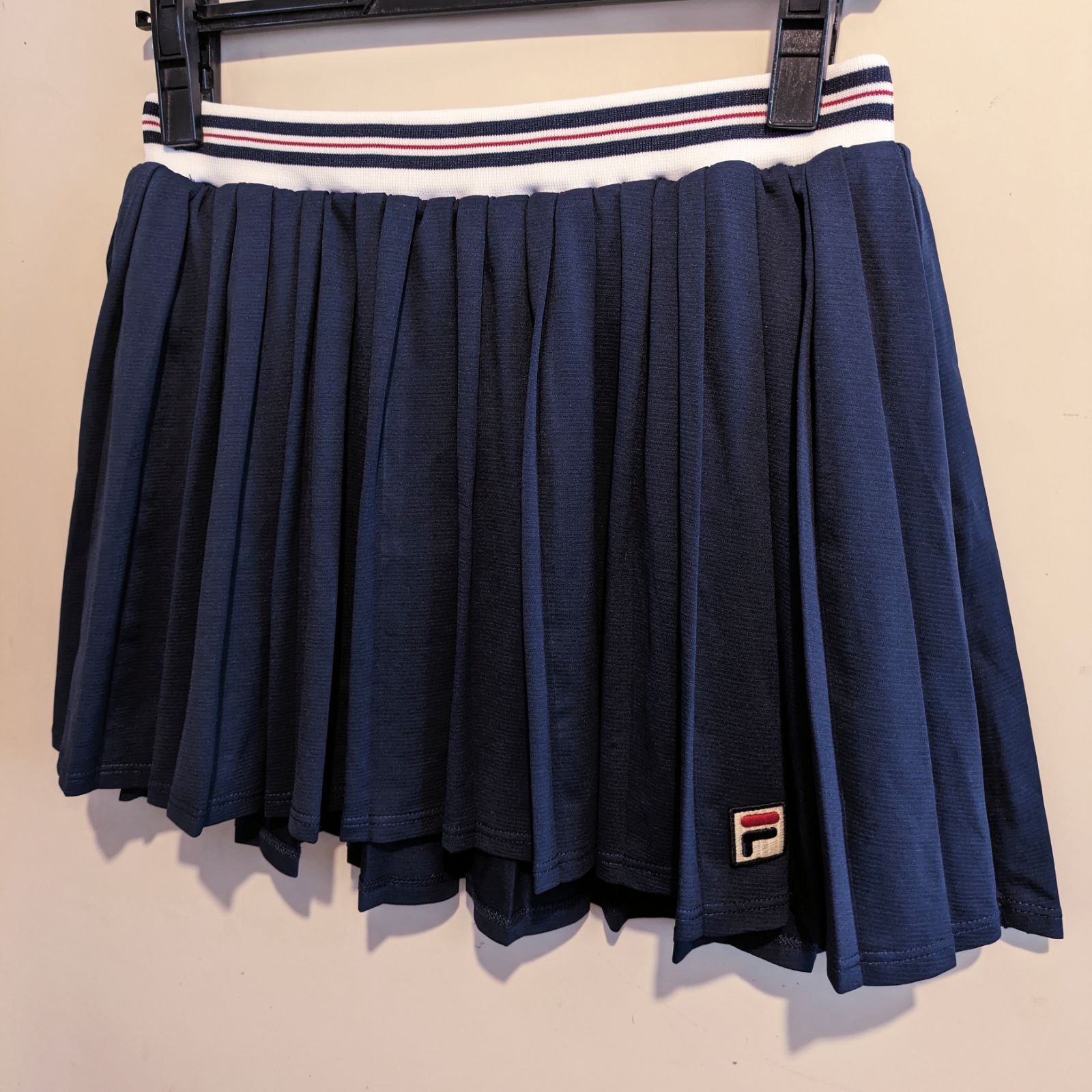 FILA フィラ テニス プリーツスコート Sサイズ（M寄り）美品 紺 - メルカリ