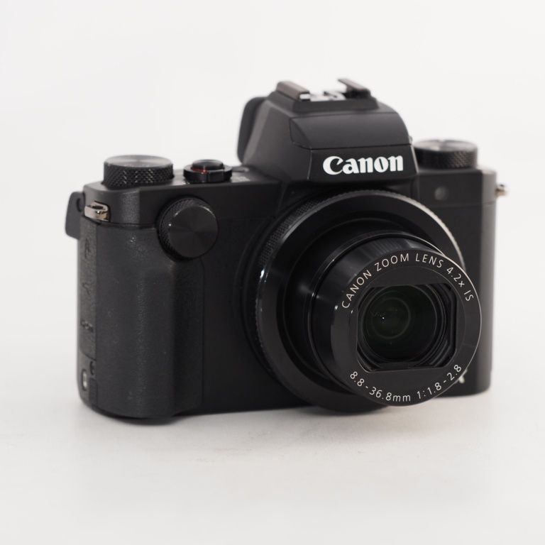 コンパクトデジタルカメラ