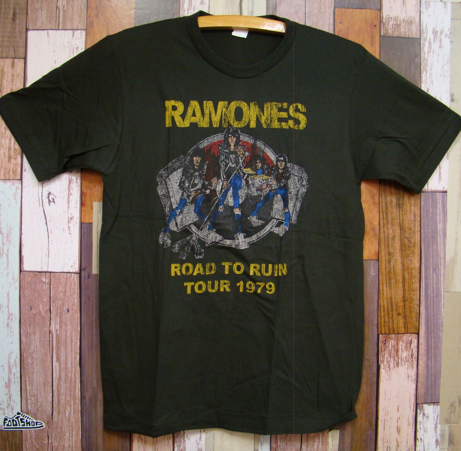 新品ラモーンズ【RAMONES】Road to Ruin☆バンドTシャツ☆Bunny - メルカリ