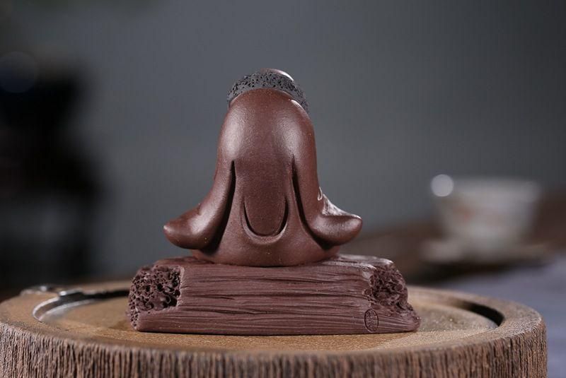 宜興紫砂観音菩薩像の彫刻 文房具 茶道具  極細工 装飾品 現代工芸品 美術品 宜興紫砂観音菩薩像の彫刻 文房具 茶道具 極細工 装飾品 現代工芸品