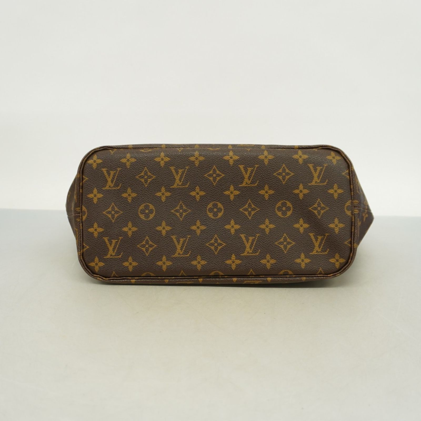 Vuitton ルイ