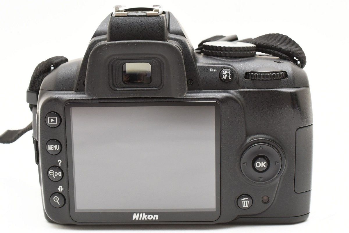 Nikon最後の”CCDセンサー”機 Nikon D3000（ボディ） 【公式通販