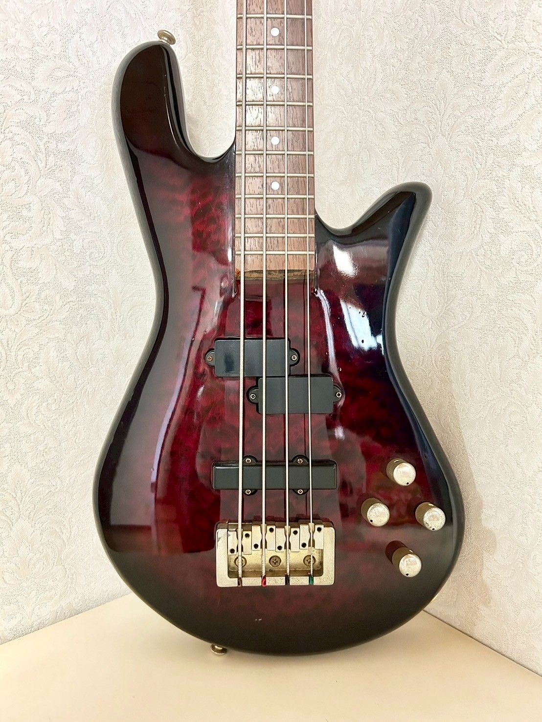 Spector legend custom スルーネック5弦 Legend 5 Neck-Thru by Spector Bass Guitars
