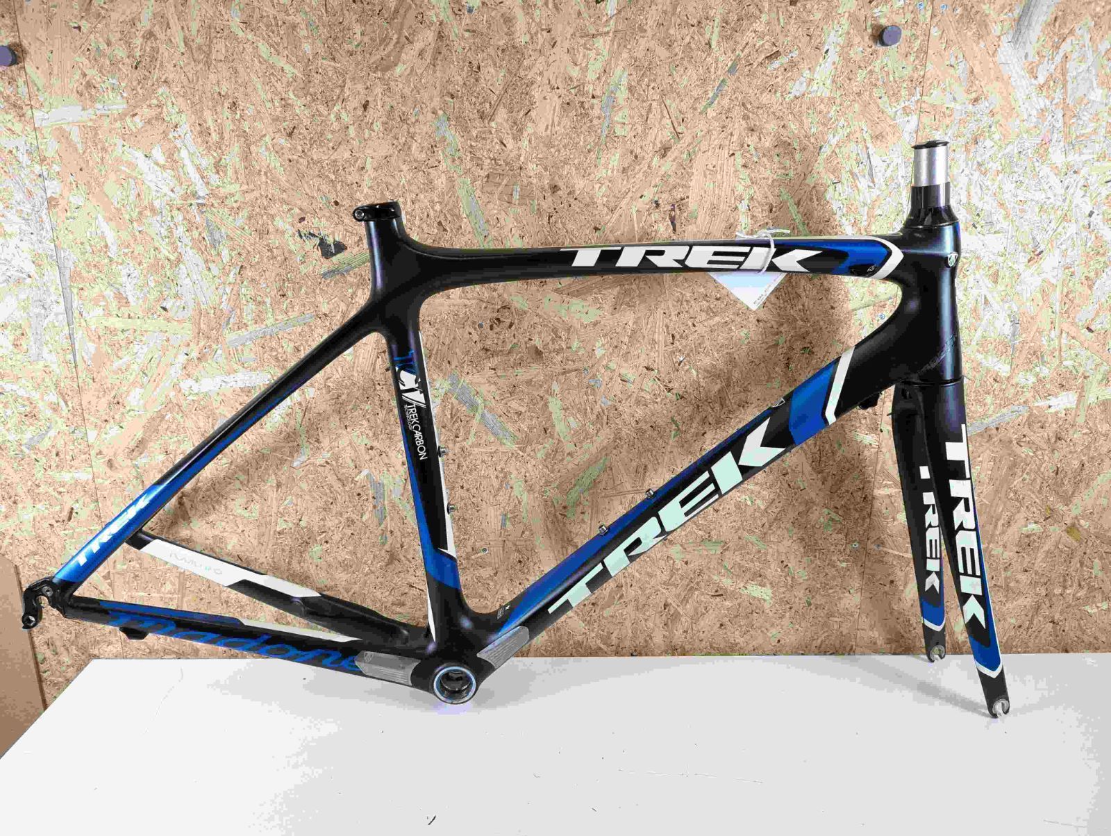 TREK Madone 4.5 カーボン リム 機械式 2011モデル 52cm フレームセット FR240911A - メルカリ