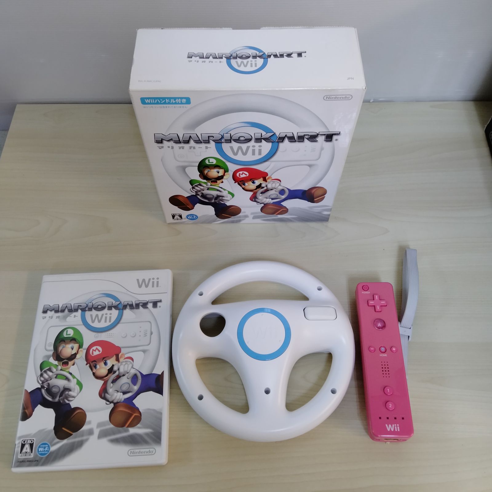 任天堂 Wii マリオカートソフト、ハンドル、リモコンセット