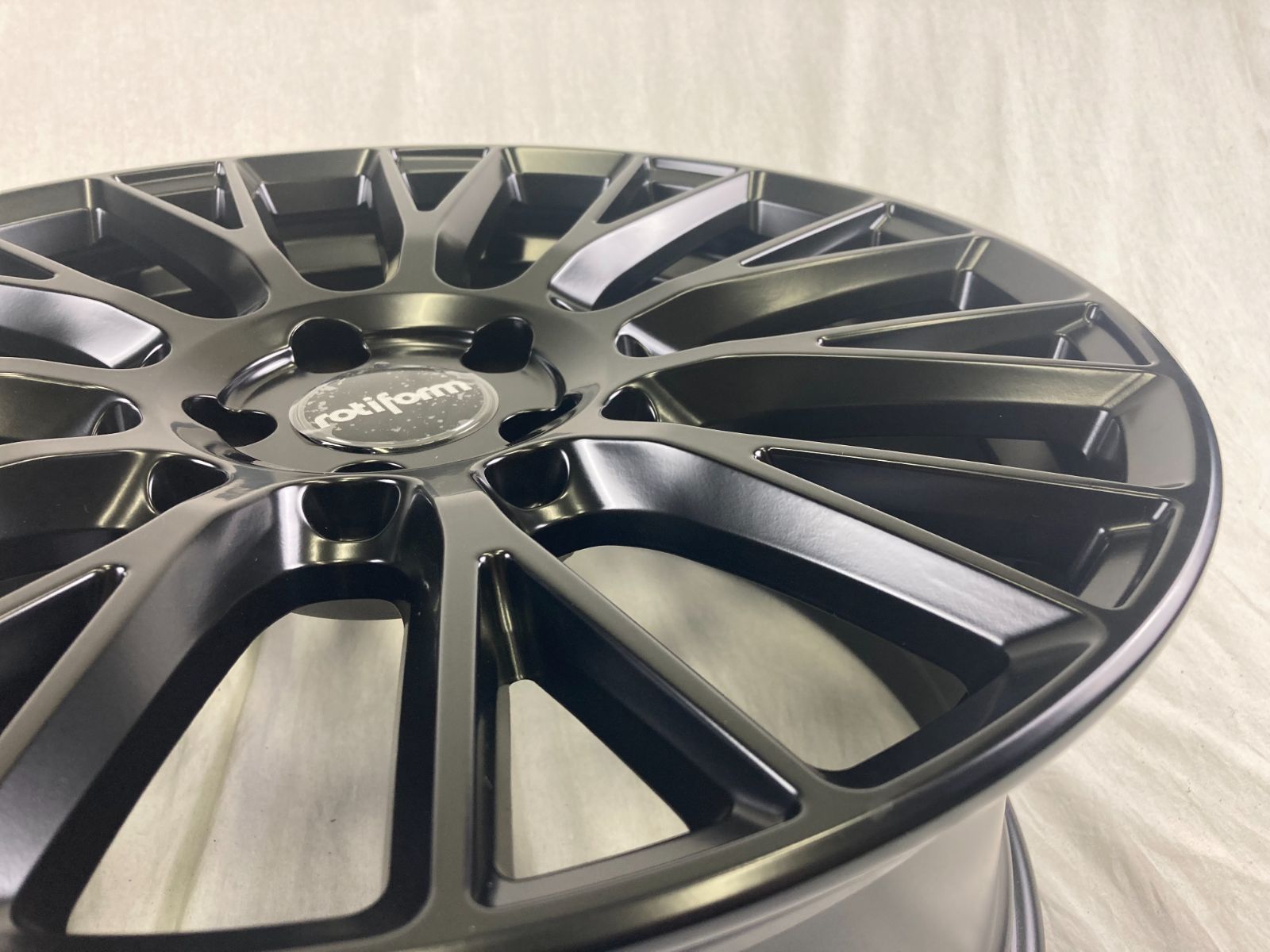 Rotiform ロティフォーム LSE 4本セット 19インチ 8.5J イン