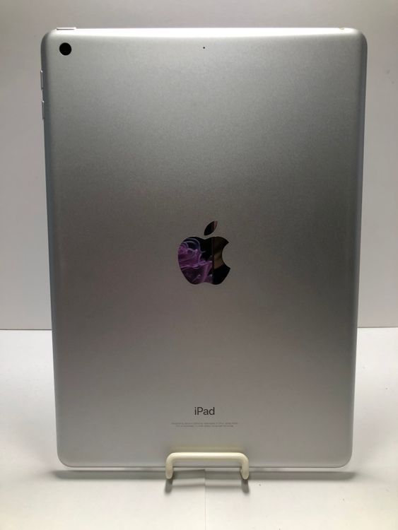 iPad 第6世代 32GB シルバー Wi-Fiモデル 送料無料