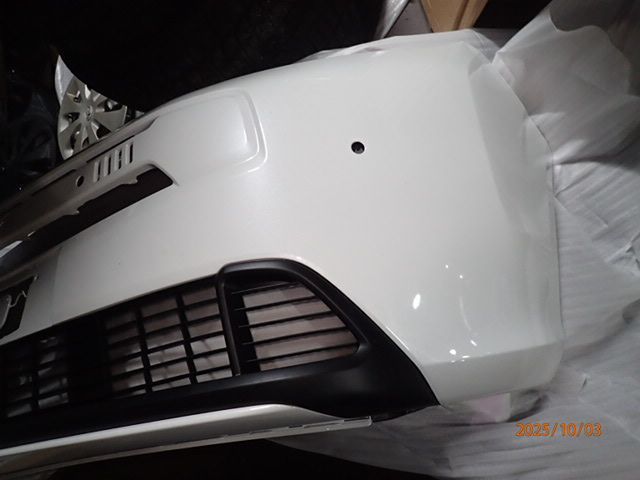 フリード GT1 GT3 GT5 GT7 フロントバンパー ロアグリル パールホワイト 71101-33f-j000 b