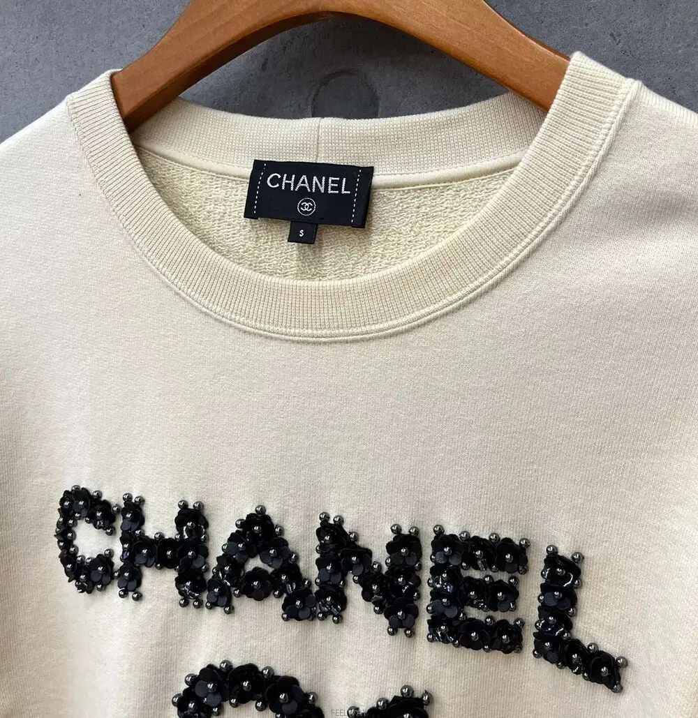 CHANEL シャネル