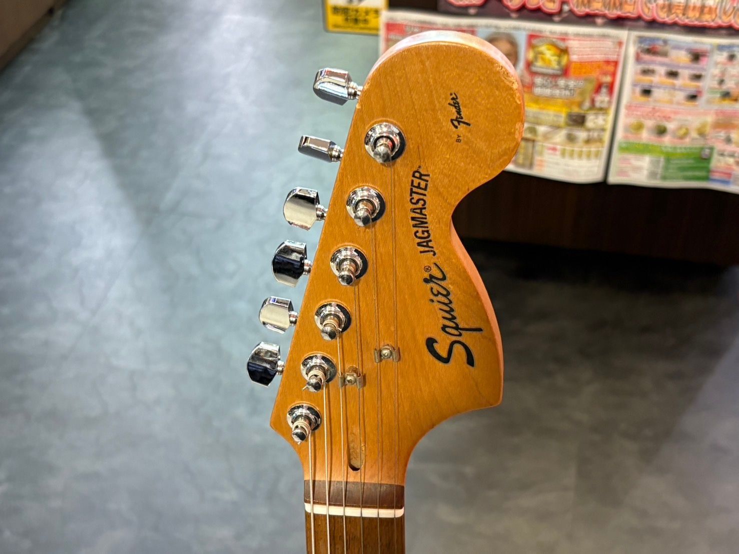 フェンダー Fender　ジャズマスター スクワイヤー　エレキギター　付属あり Amazon | Squier by Fender 40th Anniversary Jazzmaster