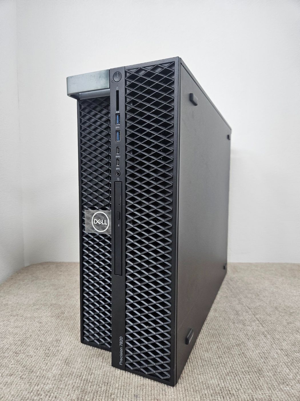 クリエイター向けAI研究 Dell Precision T7820 Xeon G 6126 24コア48スレッド メモリ64GB SSD 1TB NVIDIA Quadro P2000