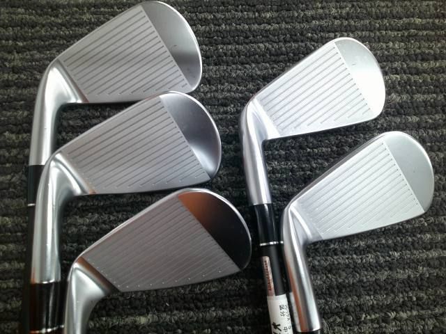 中古ダンロップ スリクソンZXi5 TRAVIL85R5本セット右 中古ダンロップ スリクソンZXi5 TRAVIL85R5本セット右 中古