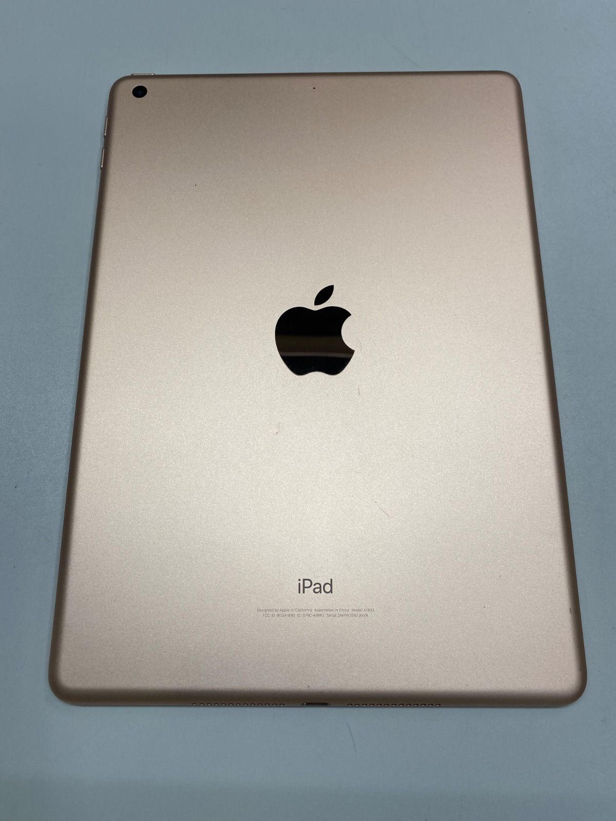 完動品iPad第6世代(A1893)本体32GBシルバー送料込NJF8K iPad 中古タブレット アイパッド iPad6 第6世代 Wi-Fiモデル 9.7