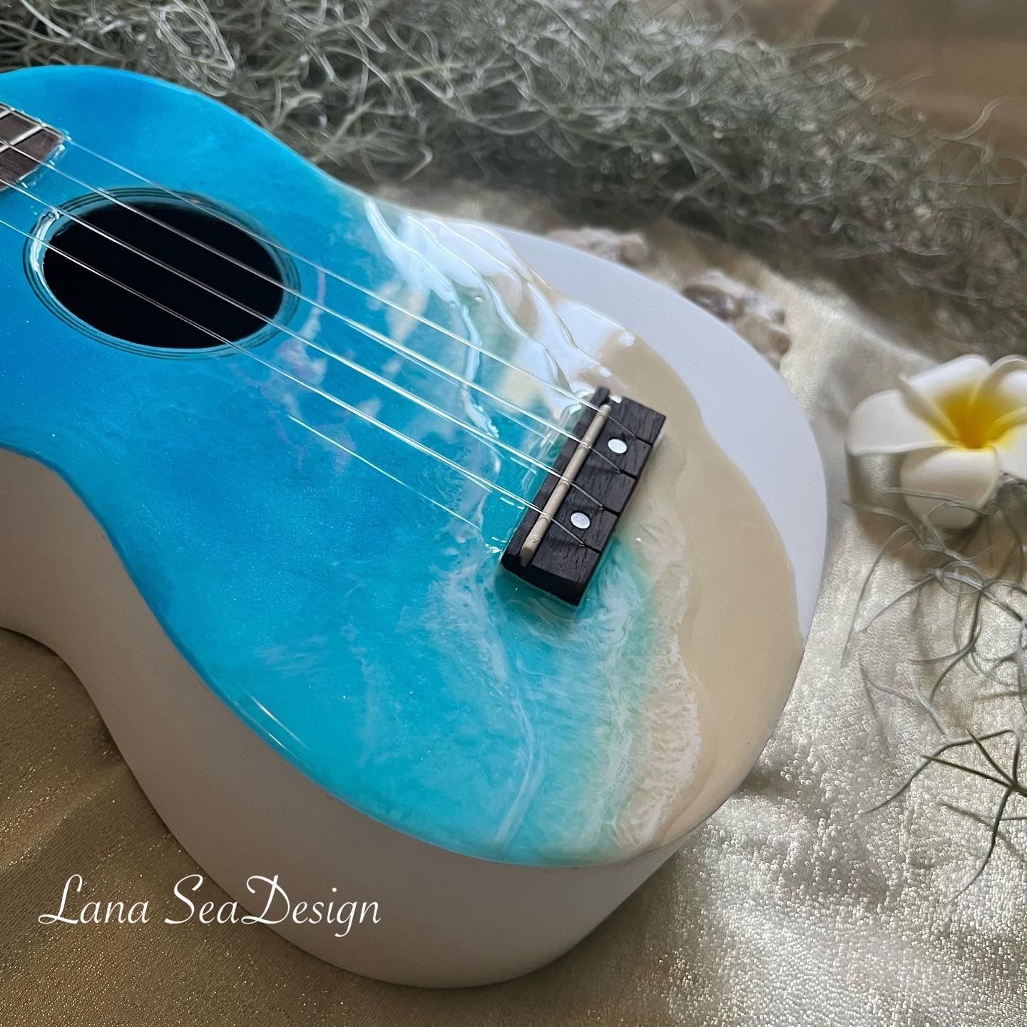レジンアート海(ウクレレ) 166.オーシャンレジンアート ウクレレ | Leaf Edgez