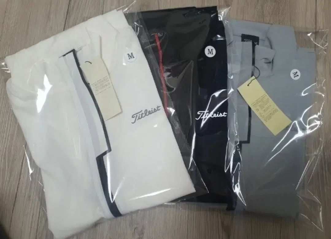 ゴルフ 機能性ウィンドブレーカー