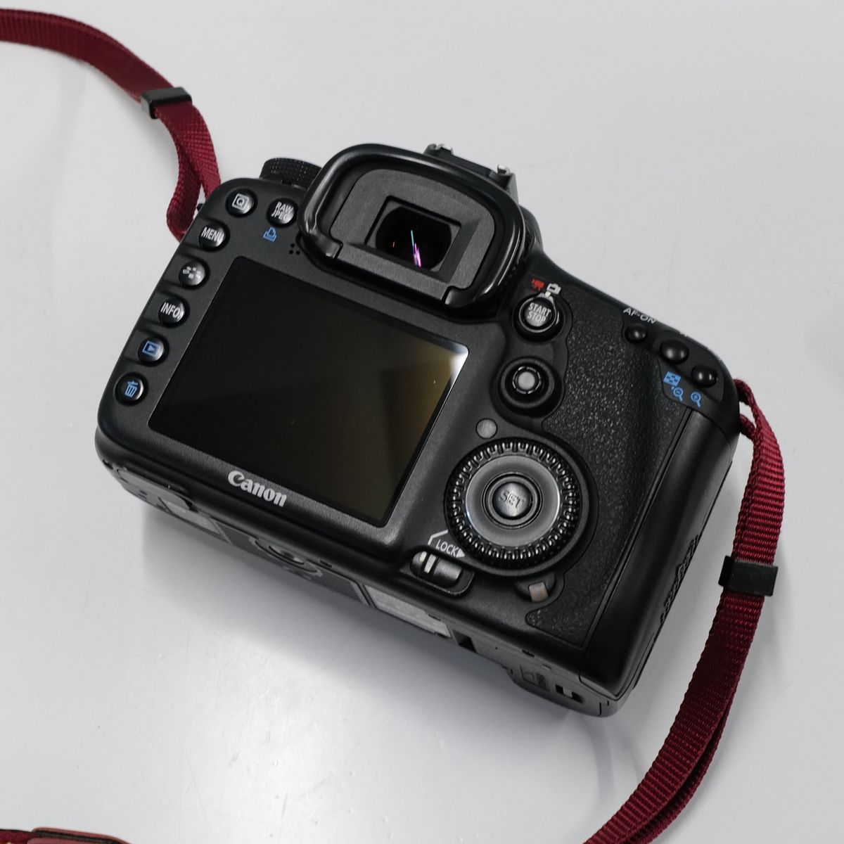 Canon EOS 7D ボディ USED超美品 本体＋バッテリー＋充電器 デジタル一眼 APS-C 高速連写 フルHD 完動品 中古 CT0004  - メルカリ