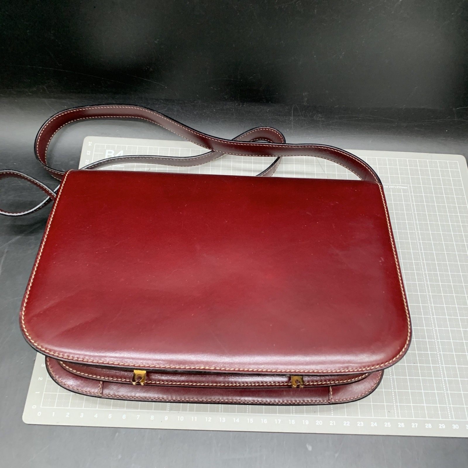 K348　ア・テストーニ a.testoni イタリア製 レディース ショルダーバッグ ハンドバッグ 高級レザー バッグ ワインレッド　バーガンディ赤系 K348 ア・テストーニ a.testoni イタリア製 レディース ショルダー