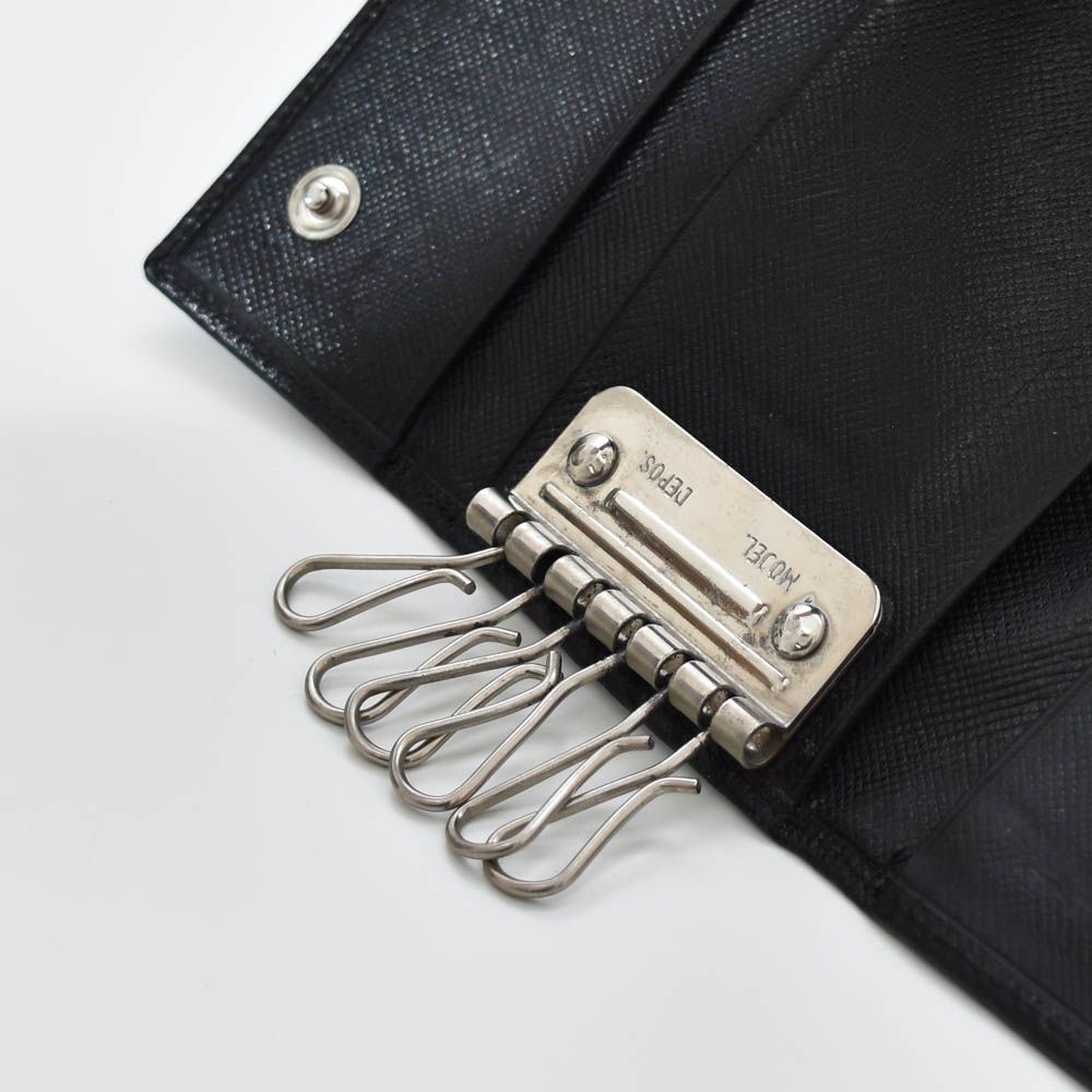 【欠品なし】PRADA ブラック キーケース サフィアーノ 6連 中古USED PRADA キーケース サフィアーノ 6連 ブラック 45230