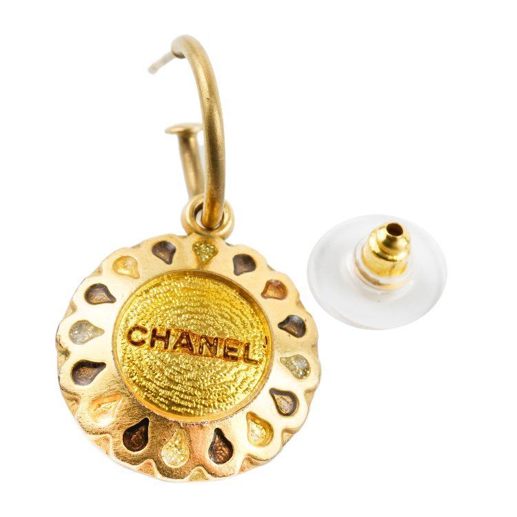 良品】CHANEL ラウンドプレートフープピアス99A ゴールド ヴィンテージ - メルカリ