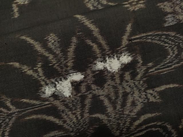 平和屋着物○上質な紬 飛鳥草花文 正絹 逸品 CAAR6510ze - メルカリ