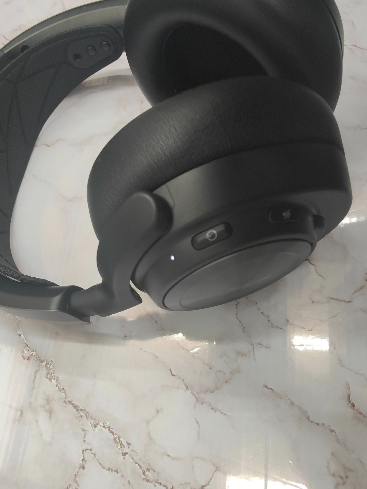 ジャンク品）SteelSeries ゲーミングヘッドセット Arctis Nova