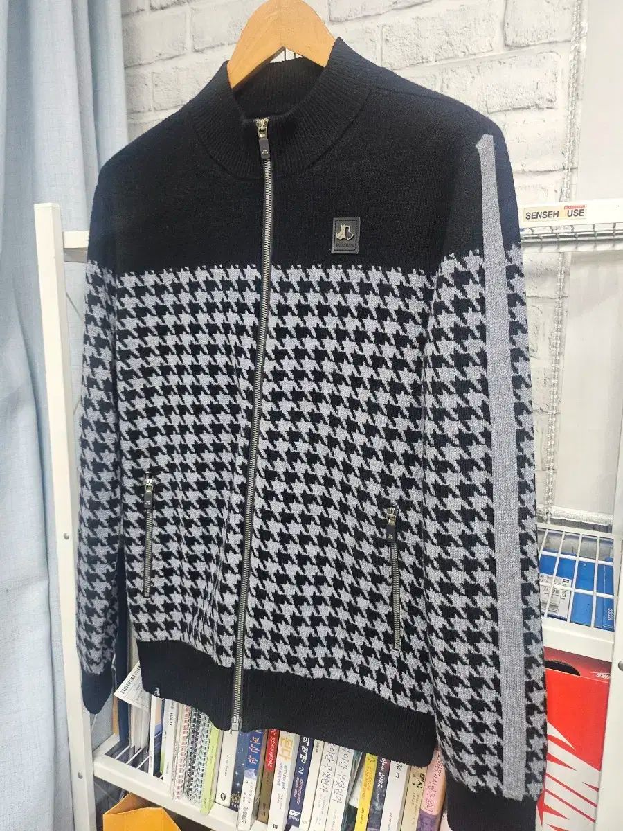 ブラック＆ホワイト 24年 メンズ ゴルフニット M 防風ジップアップ ウール ニットカーディガン MM02