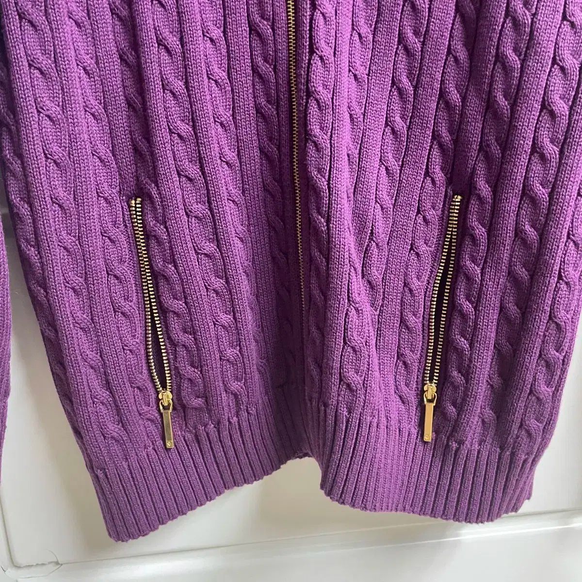 紫 ケーブル編み