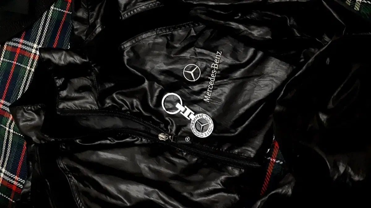 一緒にやれば いいね mercedes benz メルセデスベンツ フロントガラス 100 キーリング