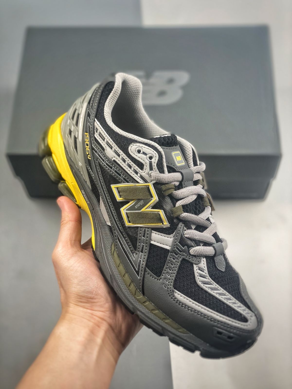 新品 NEW BALANCE M1906NA グレー ブラック