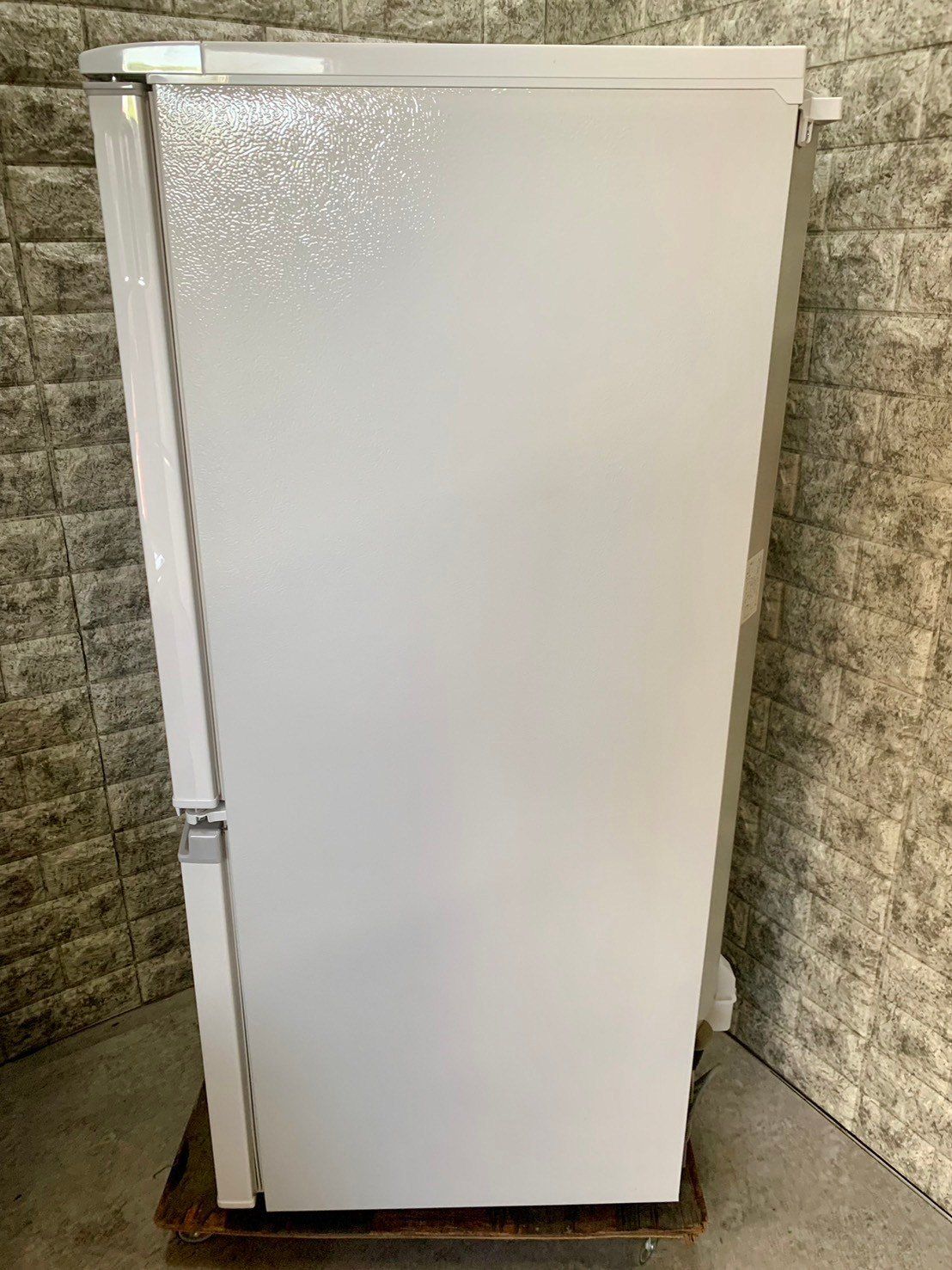 大阪送料無料☆3か月保証付き☆冷蔵庫☆シャープ☆2020年☆137L  