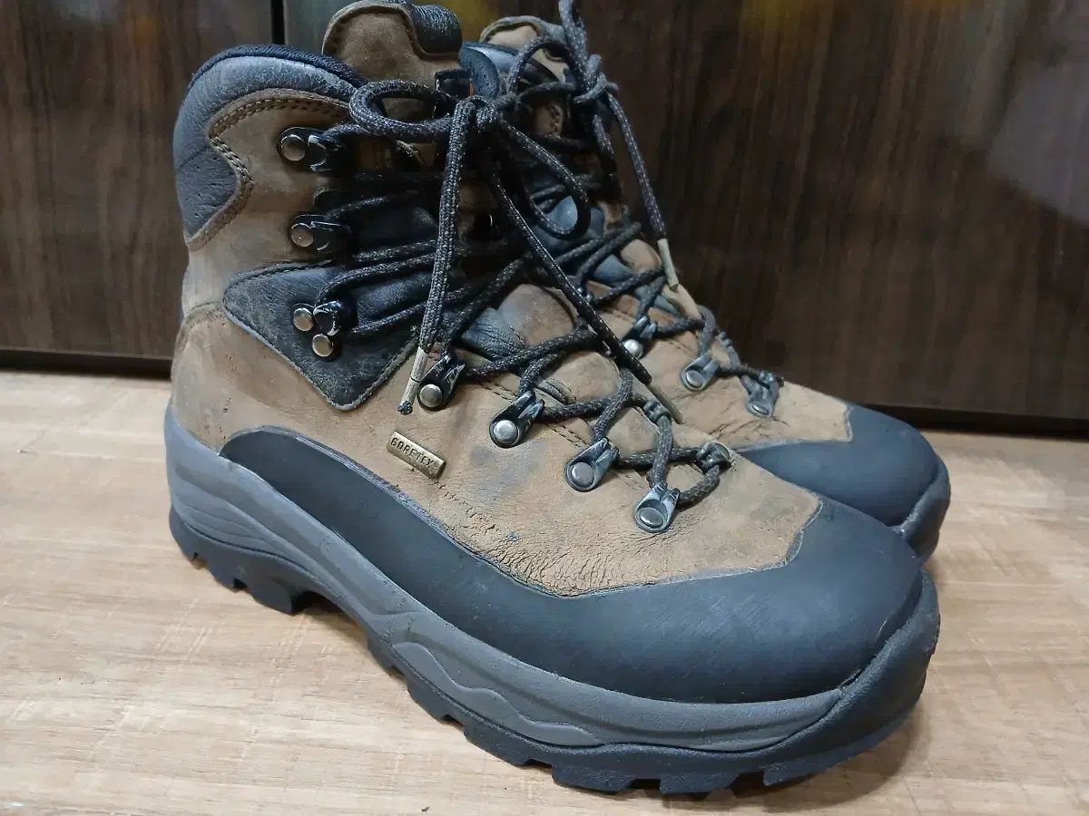 255mm 登山靴